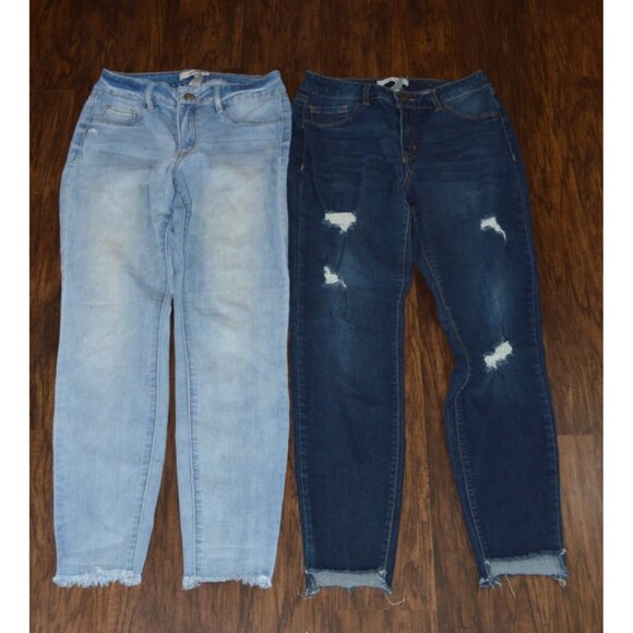 Refuge Women's Jeans Size 8 Distressed Skinny Pants Lot of 2 - Picture 2 of 6